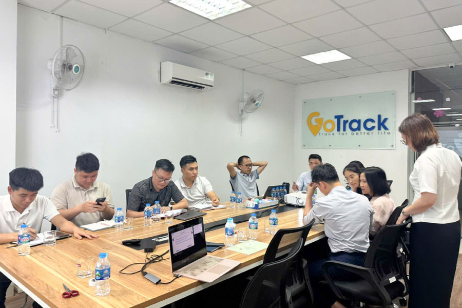 Staff training to understand the company, customers, and oneself